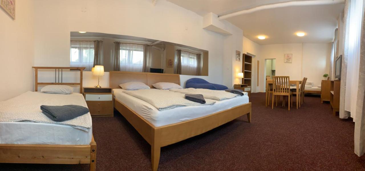 Holiday Park Vrchlabi - Lisci Farma Buitenkant foto