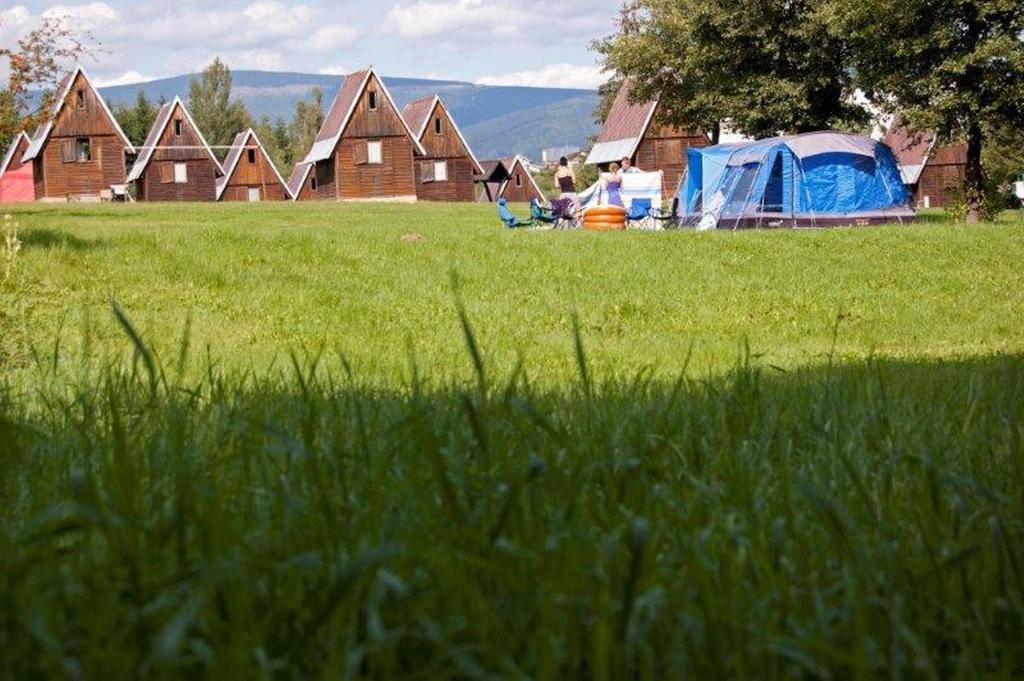 Holiday Park Vrchlabi - Lisci Farma Buitenkant foto