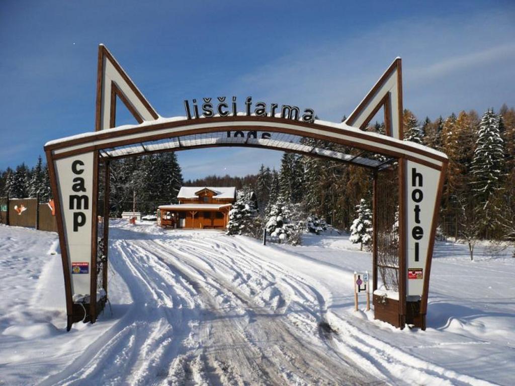 Holiday Park Vrchlabi - Lisci Farma Buitenkant foto