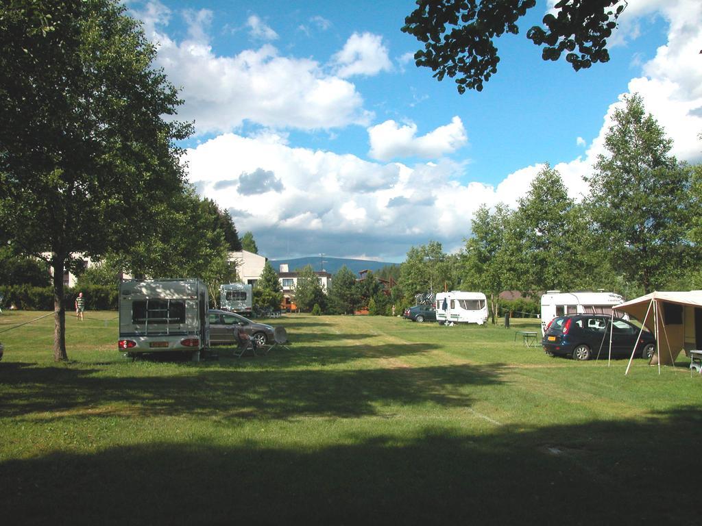 Holiday Park Vrchlabi - Lisci Farma Buitenkant foto